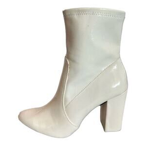 Wild Pair Women's White Pointed Toe Block Heel Sock Booties Size 6.5M